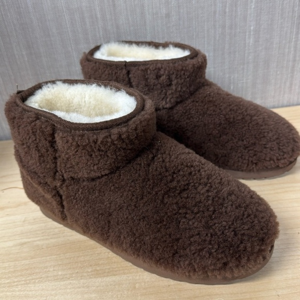 Emu Brown Sheepskin Lined Winter Booties - Picture 1 of 9